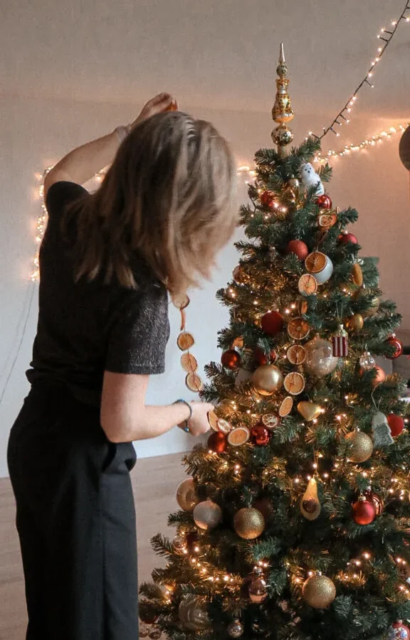 DIY: Zero waste kerstslinger van sinaasappels