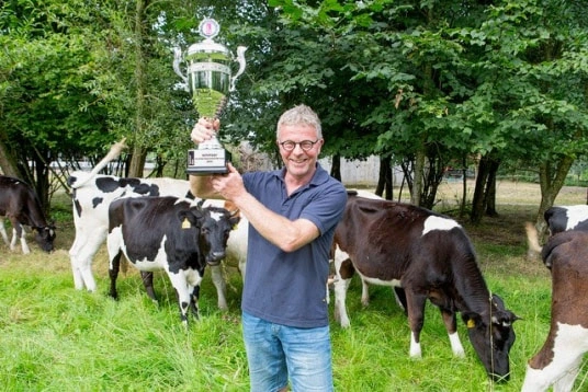 Wakker Dier rijkt allereerste Koelste Koeienwijde cup uit