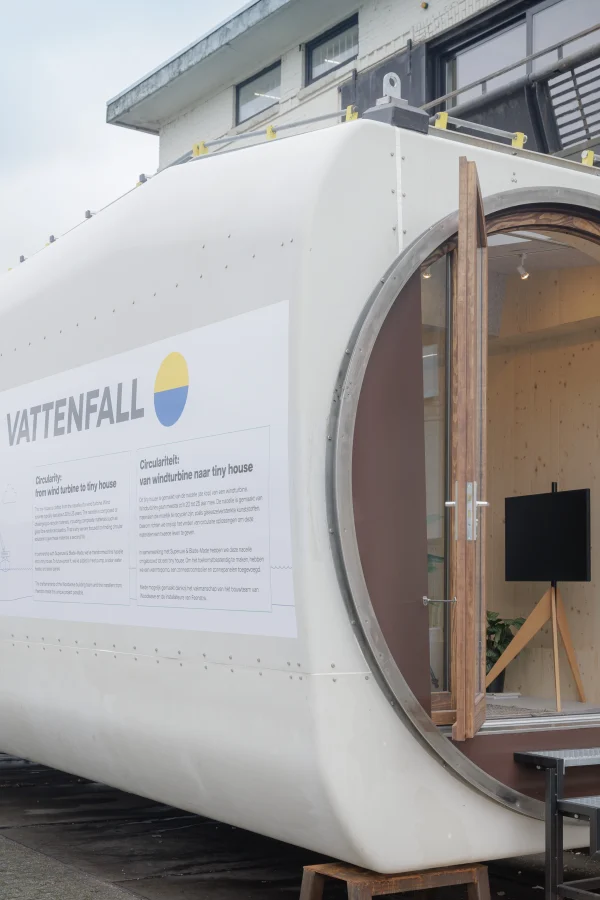 Vattenfall presenteert tiny house van oude windturbine